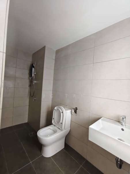 Service Residence for Sale at M Luna - JC Tan - Bathroom - PropertyGuru.com.my