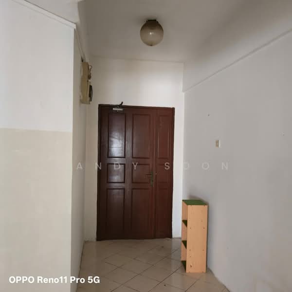 Kondominium untuk Dijual di Regency Condominium - Candy Soon - Entrance - PropertyGuru.com.my