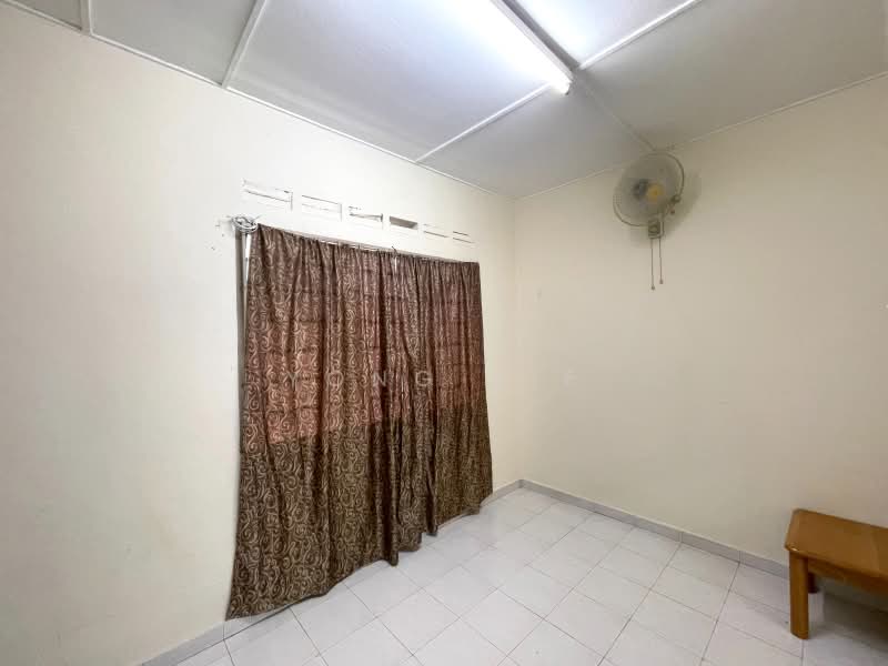 2-storey Terraced House for Rent in Taman Johor Jaya (Johor Bahru) - Yong Jie - PropertyGuru.com.my