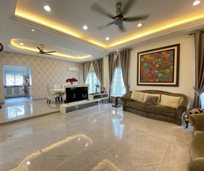 Rumah Banglo untuk Dijual di Kampung Cheras Baru (Ampang) - Prem Kumar - Living Room - PropertyGuru.com.my