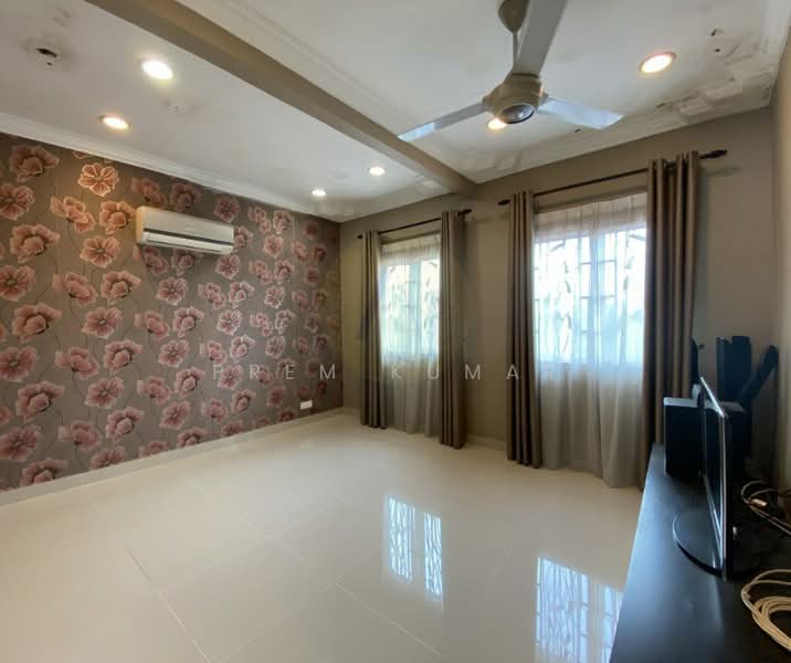 Rumah Banglo untuk Dijual di Kampung Cheras Baru (Ampang) - Prem Kumar - Living Room - PropertyGuru.com.my