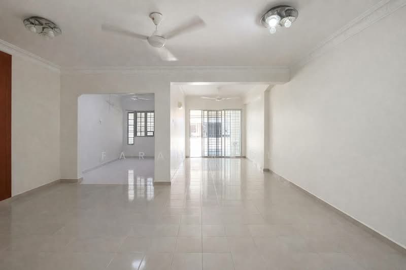 Rumah Teres 2 Tingkat untuk Dijual di Seksyen 19 (Shah Alam) - Farah Rasul - Living Room - PropertyGuru.com.my