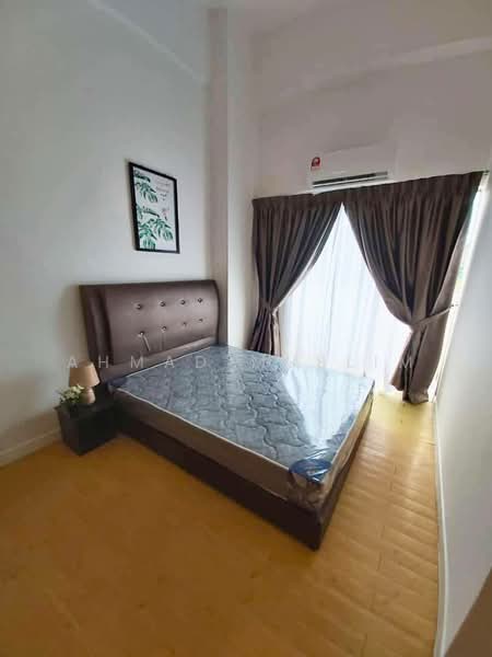 Servis Apartment untuk Dijual di Dorchester - Ahmad Muslim - Bedroom - PropertyGuru.com.my