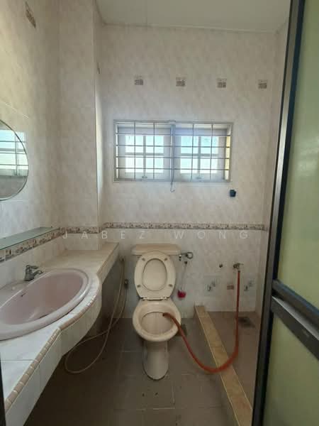 Rumah Teres untuk Dijual di Taman Wangsa Permai (Kepong) - Jabez Wong - Bathroom - PropertyGuru.com.my