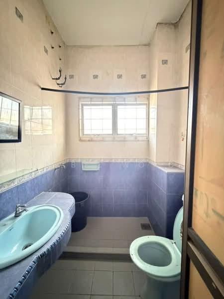 Rumah Teres untuk Dijual di Taman Wangsa Permai (Kepong) - Jabez Wong - Bathroom - PropertyGuru.com.my