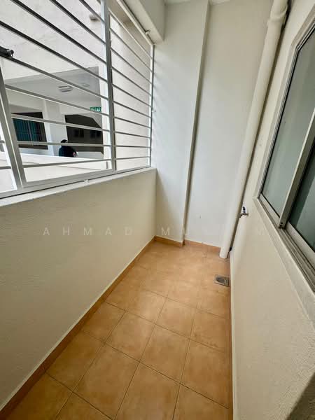 Kondominium untuk Dijual di Villa Makmur - Ahmad Muslim - Balcony - PropertyGuru.com.my
