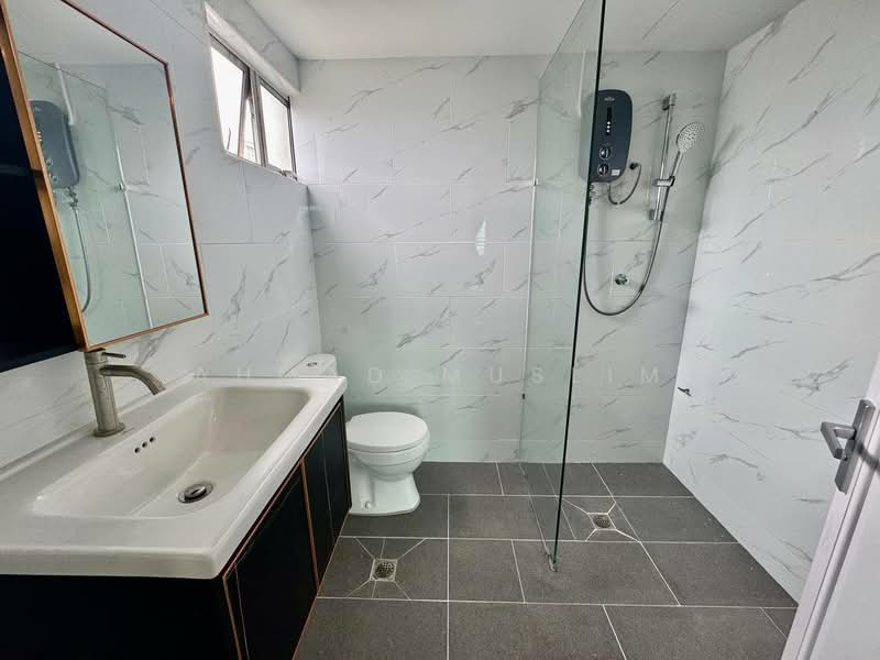 Kondominium untuk Dijual di Villa Makmur - Ahmad Muslim - Bathroom - PropertyGuru.com.my