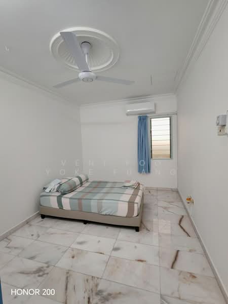 Rumah Teres 1 Tingkat untuk Dijual di Bukit Raja (Selangor) - Veni Foo Yoke Fuang - Bedroom - PropertyGuru.com.my