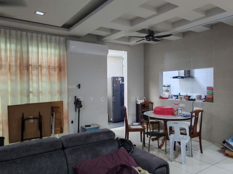 Cluster House for Sale in Taman Mount Austin (Tebrau) - Joyce Gan - Living Room - PropertyGuru.com.my