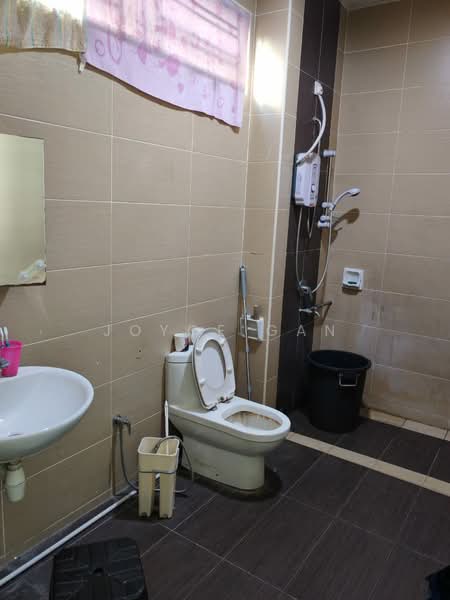 Cluster House for Sale in Taman Mount Austin (Tebrau) - Joyce Gan - Bathroom - PropertyGuru.com.my