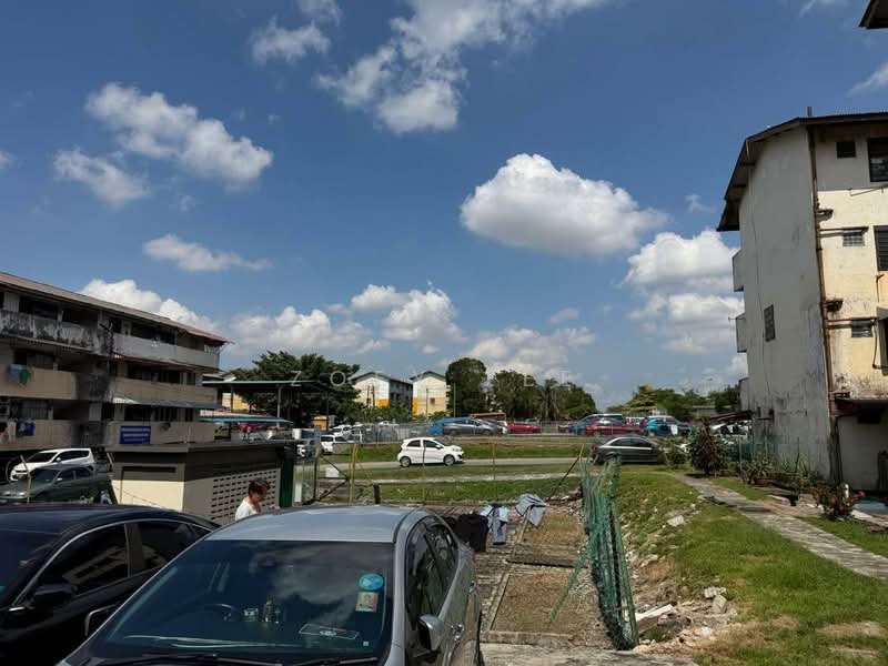 Flat for Sale at Flat Taman Ungku Tun Aminah - Zoey Lee - Exterior - PropertyGuru.com.my