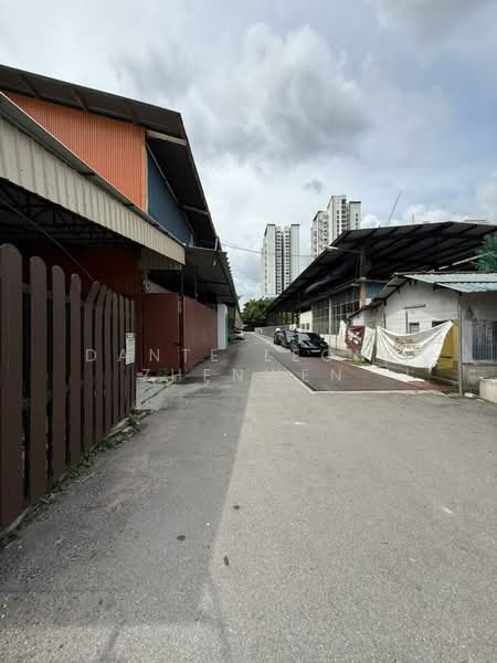 Warehouse for Rent in Puchong (Selangor) - Dante Leong Zhenwen - Exterior - PropertyGuru.com.my
