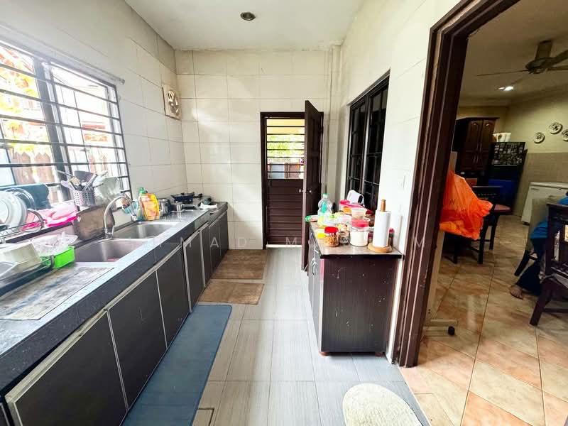 Bungalow for Sale in SS1 (Petaling Jaya) - Ahmad Muslim - Kitchen - PropertyGuru.com.my