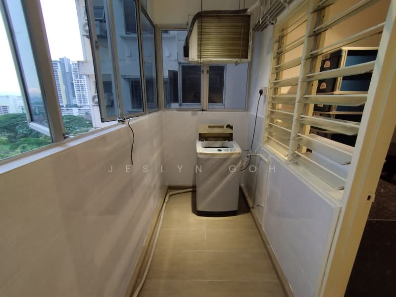 Pangsapuri untuk Disewa di Kenanga Apartments - Jeslyn Goh - Balcony - PropertyGuru.com.my