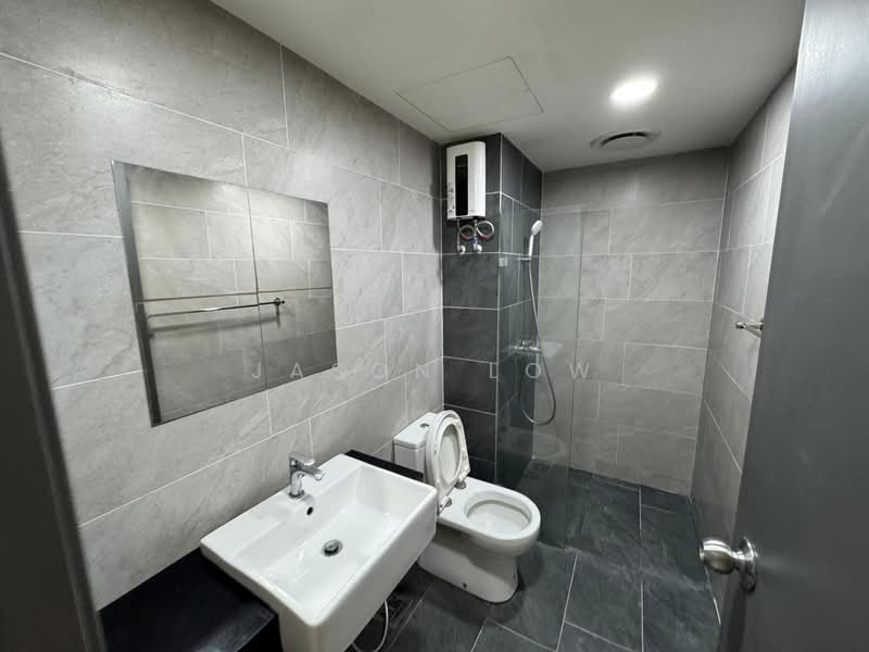 Servis Apartment untuk Disewa di Emporis - Jason Low - Bathroom - PropertyGuru.com.my