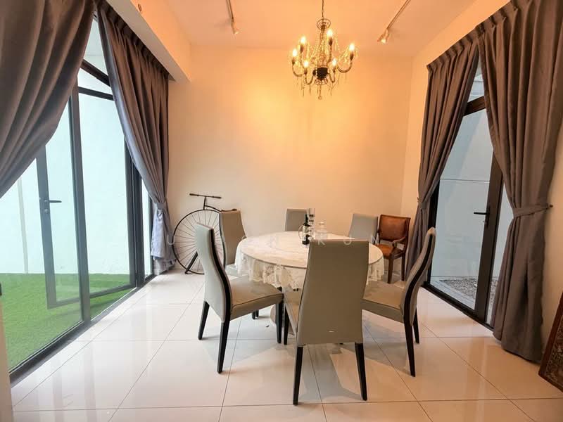 Rumah Teres untuk Disewa di Medini (Iskandar Puteri (Nusajaya)) - U Hon Kun - Dining Room - PropertyGuru.com.my