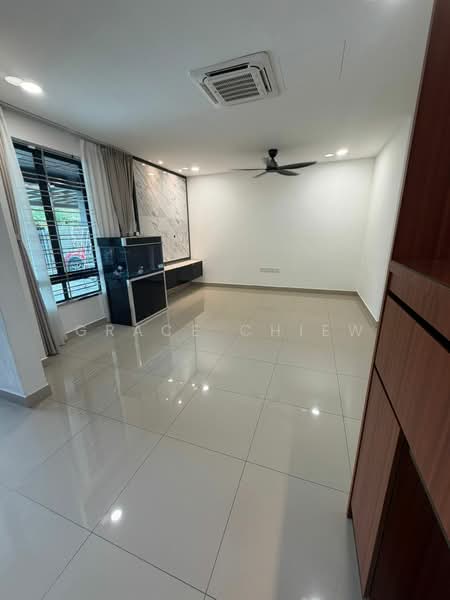 2-storey Terraced House for Sale in Taman Megah Ria (Masai) - Grace Chiew - Living Room - PropertyGuru.com.my