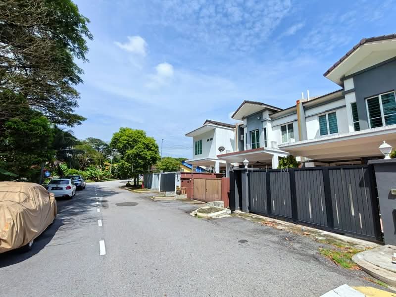 Rumah Teres 2 Tingkat untuk Dijual di Bandar Tun Hussein Onn (Cheras) - Azli Ibrahim - Exterior - PropertyGuru.com.my