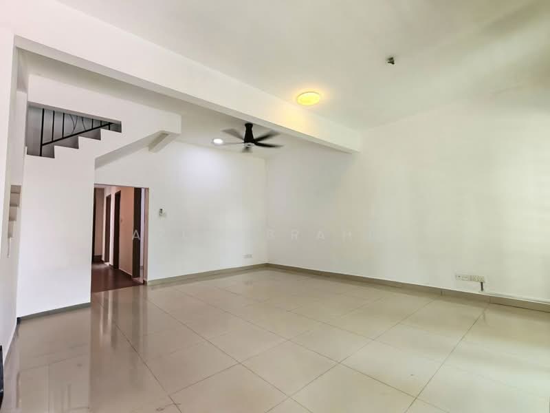 Rumah Teres 2 Tingkat untuk Dijual di Bandar Tun Hussein Onn (Cheras) - Azli Ibrahim - Living Room - PropertyGuru.com.my