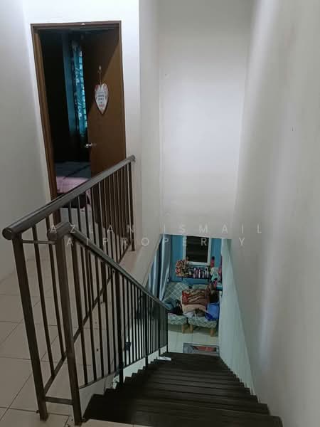 Rumah Teres 2 Tingkat untuk Dijual di Taman Scientex Pasir Gudang (Pasir Gudang) - Azlan Ismail aiproperty - Corridor - PropertyGuru.com.my