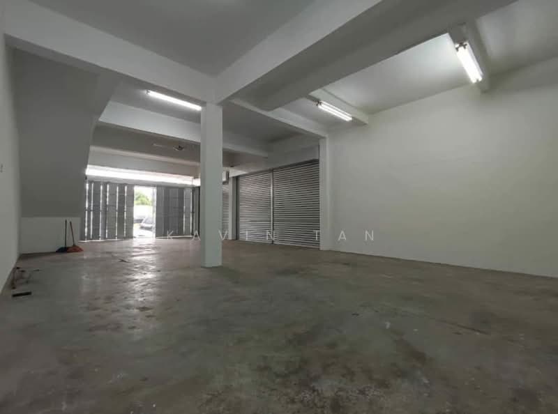 Shop for Rent in Taman Johor Jaya (Johor Bahru) - Kavin Tan - Interior - PropertyGuru.com.my