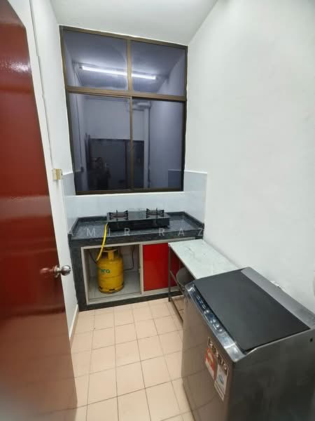 Pangsapuri untuk Disewa di Prima Regency - Amir Raziq - Kitchen - PropertyGuru.com.my