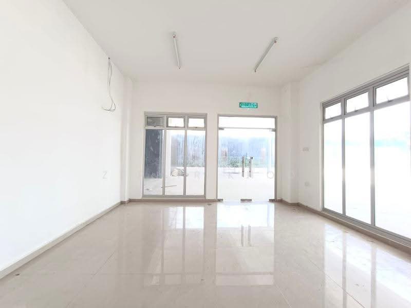 Kilang untuk Disewa di Taman Perindustrian Desa Plentong (Masai) - Zephyr Khoo - Entrance - PropertyGuru.com.my