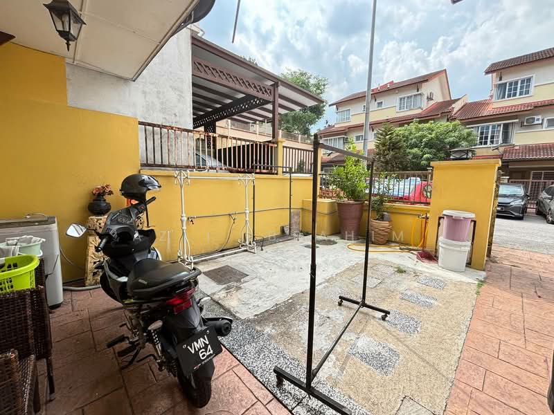 Rumah Teres 2.5 Tingkat untuk Dijual di Kampung Sungai Kayu Ara (Petaling Jaya) - Azli Ibrahim - Exterior - PropertyGuru.com.my