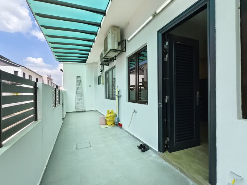 2-storey Terraced House for Sale in U16, Elmina Gardens (Shah Alam) - Matt Ong - Balcony - PropertyGuru.com.my