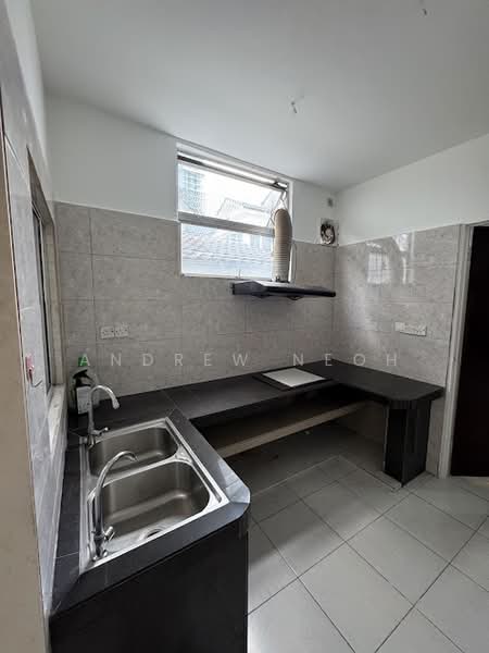 Rumah Berkembar untuk Dijual di Jade Hills (Kajang) - Andrew Neoh - Kitchen - PropertyGuru.com.my