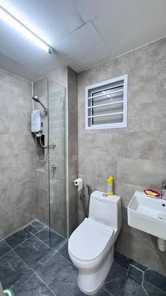 Servis Apartment untuk Disewa di Mesahill - Joan Loh - Bathroom - PropertyGuru.com.my