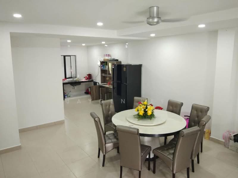 2.5-storey Terraced House for Sale in Taman Bukit Kapar (Kapar) - Jayden Lee - Dining Room - PropertyGuru.com.my