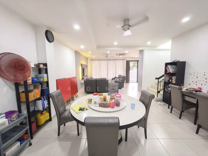 Rumah Teres 2.5 Tingkat untuk Dijual di Taman Bukit Kapar (Kapar) - Jayden Lee - Living Room - PropertyGuru.com.my