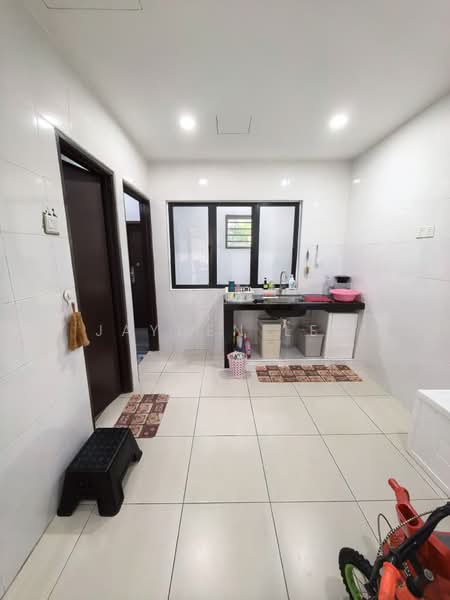 Rumah Teres 2.5 Tingkat untuk Dijual di Taman Bukit Kapar (Kapar) - Jayden Lee - Kitchen - PropertyGuru.com.my
