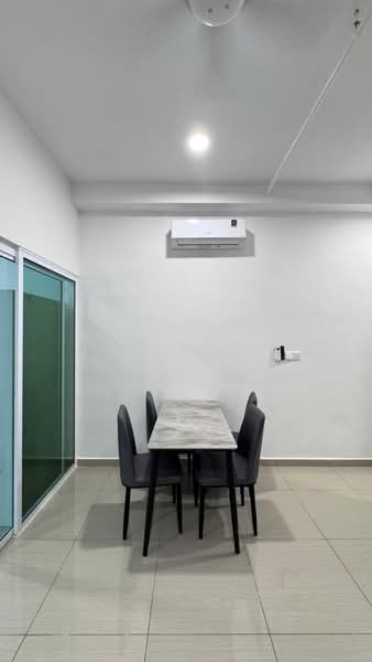 Servis Apartment untuk Disewa di Mesahill - Joan Loh - Dining Room - PropertyGuru.com.my