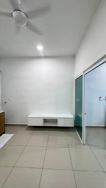 Servis Apartment untuk Disewa di Mesahill - Joan Loh - Living Room - PropertyGuru.com.my