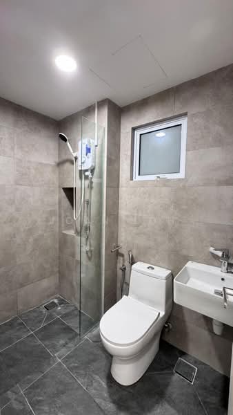 Servis Apartment untuk Disewa di Mesahill - Joan Loh - Bathroom - PropertyGuru.com.my