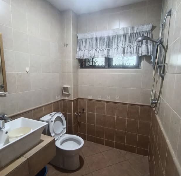 Rumah Teres 2 Tingkat untuk Disewa di SS19 (Subang Jaya) - Mel Wong - Bathroom - PropertyGuru.com.my