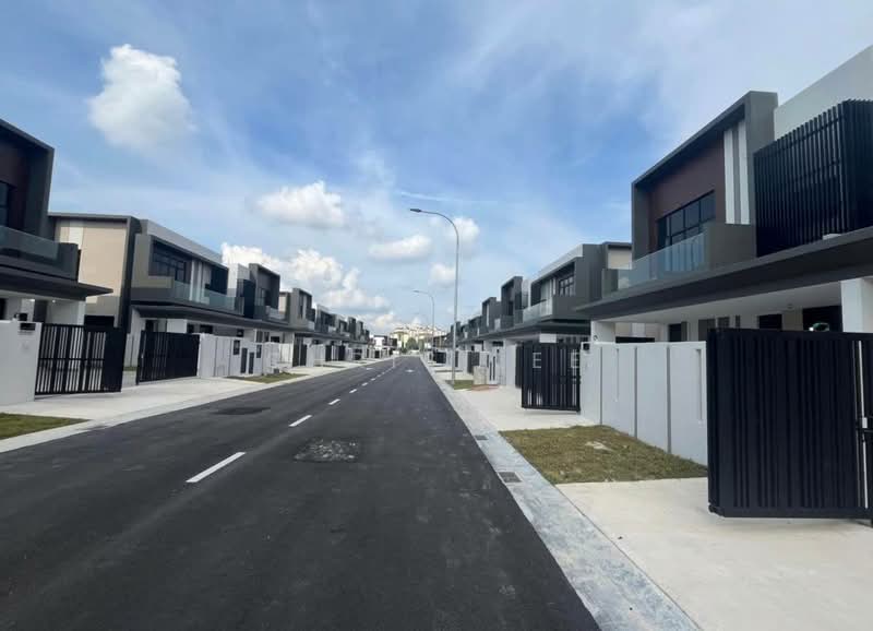 Semi-Detached House for Sale in Taman Sutera Utama (Skudai) - Chris Lee - Exterior - PropertyGuru.com.my