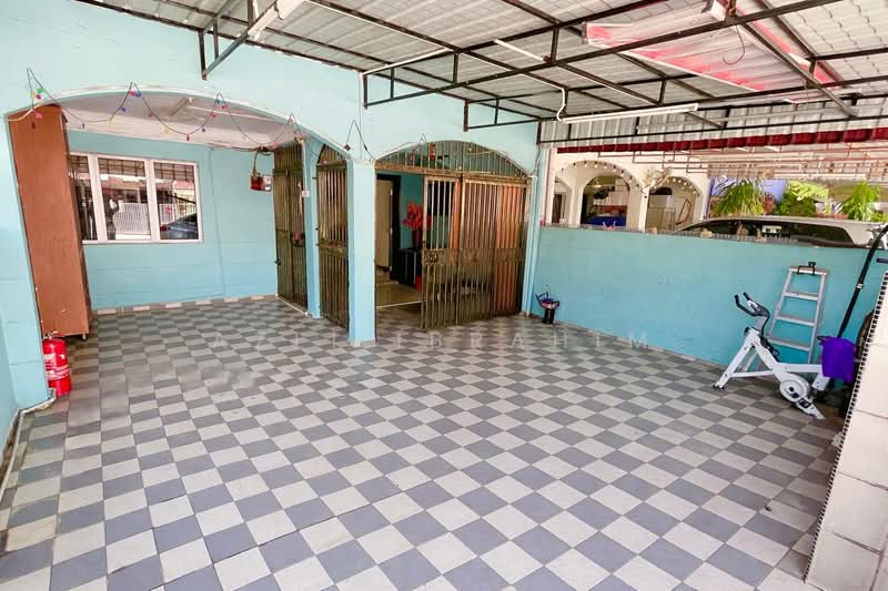 Rumah Teres 1 Tingkat untuk Dijual di Pandan Jaya (Ampang) - Azli Ibrahim - Exterior - PropertyGuru.com.my