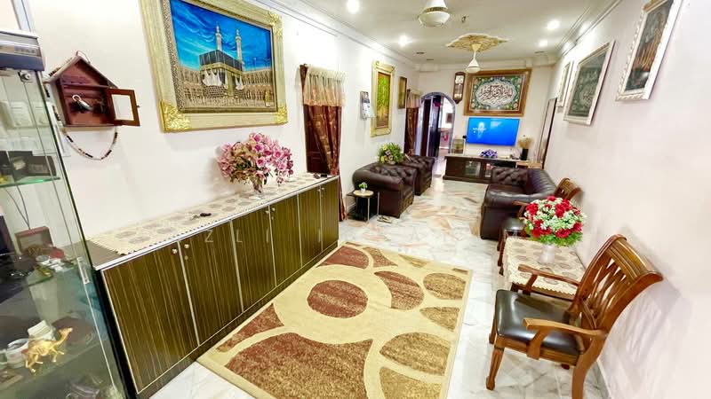 Rumah Teres 1 Tingkat untuk Dijual di Pandan Jaya (Ampang) - Azli Ibrahim - Living Room - PropertyGuru.com.my