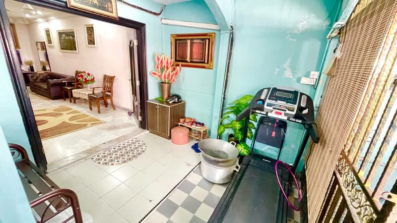 Rumah Teres 1 Tingkat untuk Dijual di Pandan Jaya (Ampang) - Azli Ibrahim - Living Room - PropertyGuru.com.my