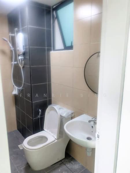 Servis Apartment untuk Disewa di Bayu Residensi - Frankie Sing - Bathroom - PropertyGuru.com.my