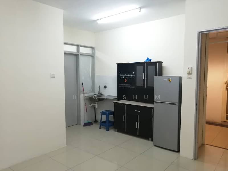 Condominium for Sale at Platinum Lake PV 15 - Chloe Shum - Kitchen - PropertyGuru.com.my