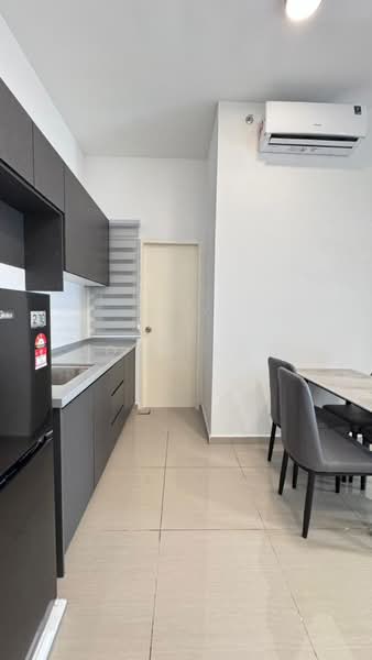 Servis Apartment untuk Disewa di Mesahill - Joan Loh - Kitchen - PropertyGuru.com.my