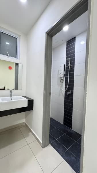 Servis Apartment untuk Disewa di Mesahill - Joan Loh - Bathroom - PropertyGuru.com.my
