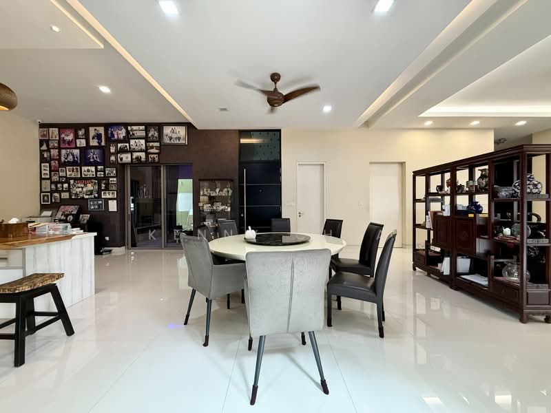 Rumah Berkembar untuk Dijual di Temasya Glenmarie (Glenmarie) - Kenny Chua - Dining Room - PropertyGuru.com.my