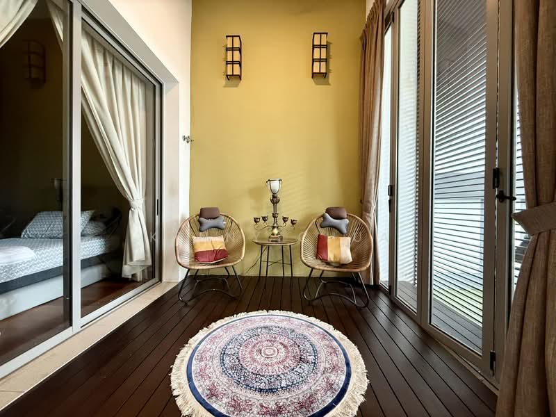 Rumah Berkembar untuk Dijual di Temasya Glenmarie (Glenmarie) - Kenny Chua - Balcony - PropertyGuru.com.my