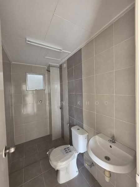 Kondominium untuk Dijual di Casa Residences - Qazin Khoo - Bathroom - PropertyGuru.com.my