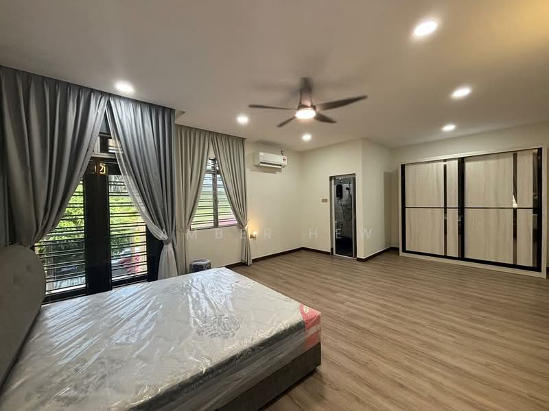 Semi-Detached House for Sale in Taman Desa (Kulai) - Amber Hew - Bedroom - PropertyGuru.com.my